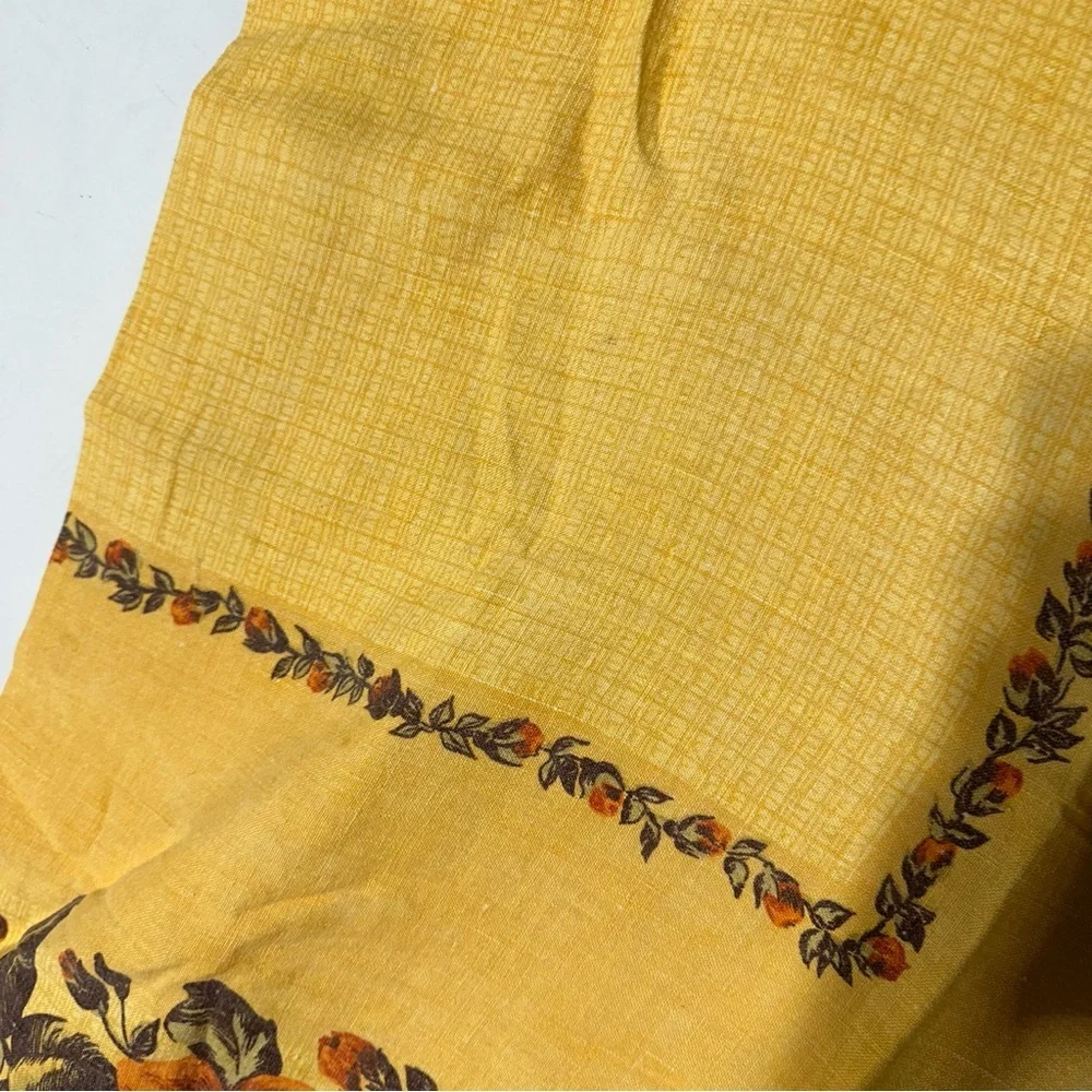 Vintage Floral Yellow & Orange Tablecloth - Picture 14 of 15